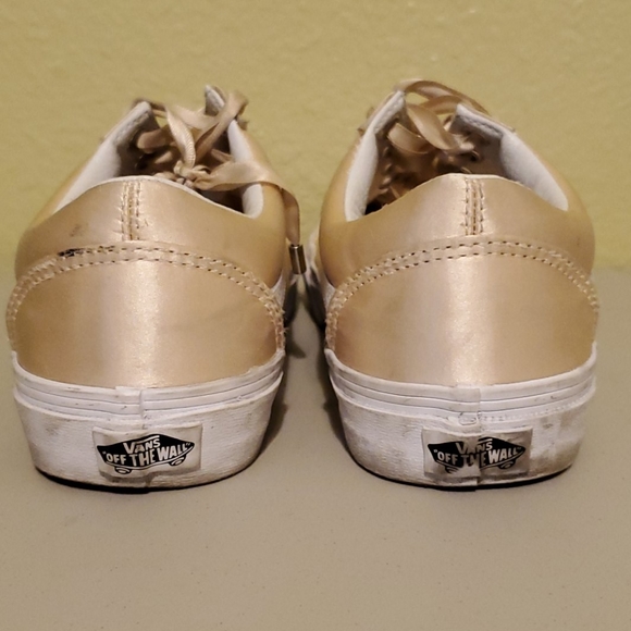 Vans - Picture 3 of 8